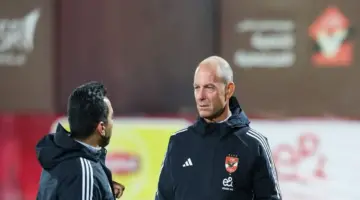 الأهلي يواصل مرانه.. وتحرك من توروب تجاه اللاعبين قبل موقعة سموحة